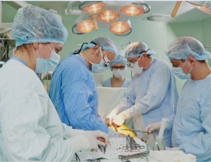 What Happens During a Heart Transplant: Inside the Operating Room